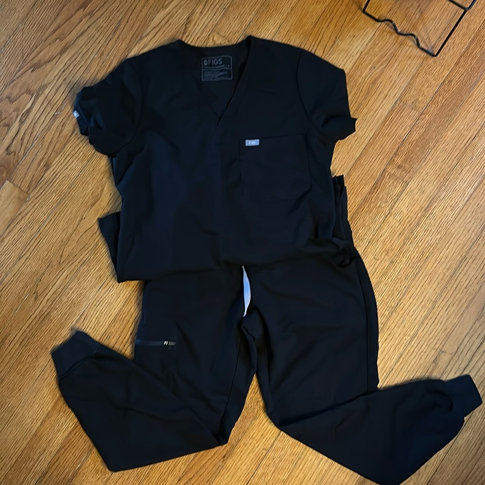 Figs scrubs